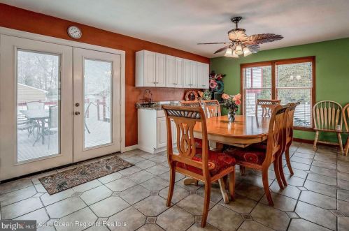 4 Vine St, Berkeley Township NJ 08721-2420 exterior