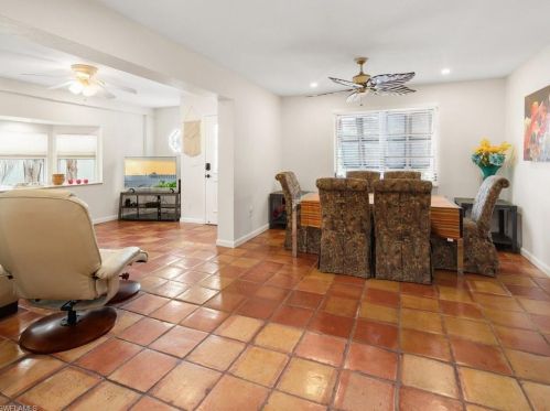 729 93rd Ave, Naples FL  34108-2440 exterior