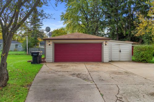 5305 Rose St, Milwaukee WI 53223-3036 exterior