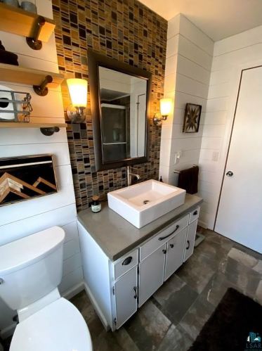 310 Marshall St, Duluth MN 55803-1970 exterior