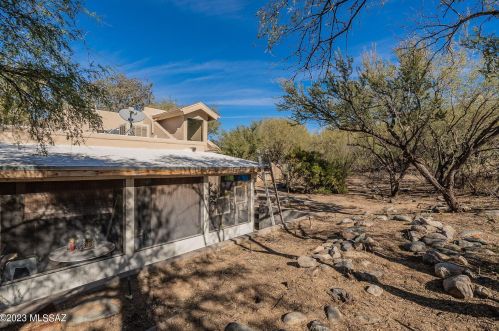 5800 Edwin Rd, Tucson AZ 85739-1926 exterior