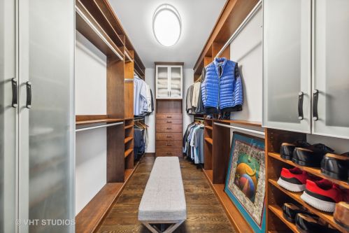 1707 Fremont St, Chicago IL  60614-5540 exterior