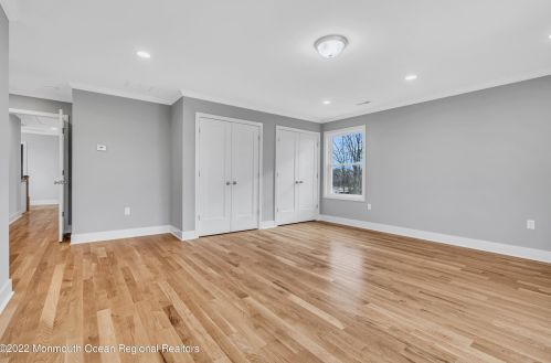 16 John St, Old Bridge NJ 08857-1705 exterior