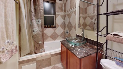 42 Menard Ave, Chicago, IL 60644-3834