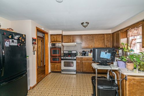 3044 Long Ave, Chicago IL 60641-1348 exterior