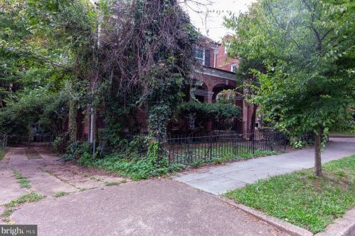 1310 Decatur St, Washington DC 20011-4709 exterior