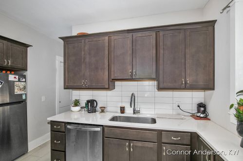 29 Eastern Ave, Grand Rapids MI 49507-3634 exterior