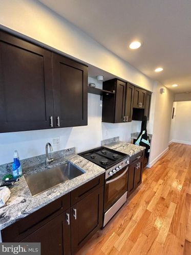 58 Galveston Pl, Washington DC 20032-2049 exterior