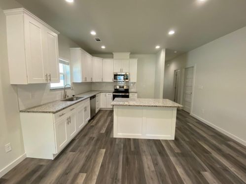 1217 Johnson St, Denison TX  75020-1822 exterior