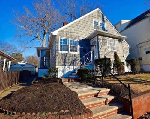 28 Bergen St, Outwater NJ  07026-2114 exterior