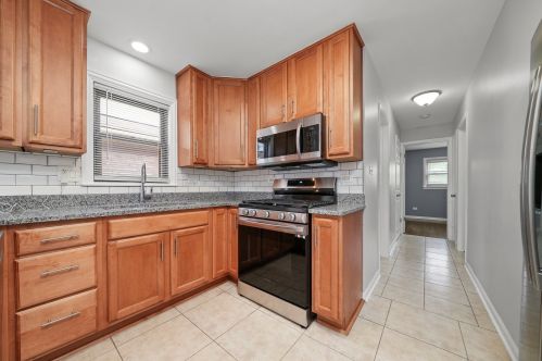 9623 Parnell Ave, Chicago IL 60628-7453 exterior