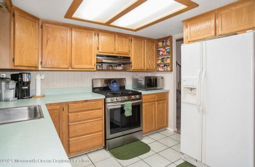 22 Connecticut Concourse, Jackson Twp NJ 08527-1425 exterior