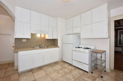 3460 Holton St, Milwaukee WI 53212-2935 exterior