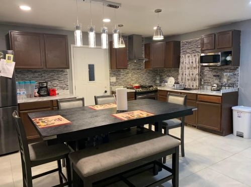 2207 38th St, Milwaukee WI  53215-2316 exterior