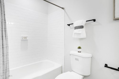 1132 Linda Ln, Chandler AZ 85226-1649 exterior