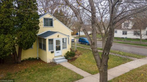 1055 Farrington St, Saint Paul MN 55117-5103 exterior