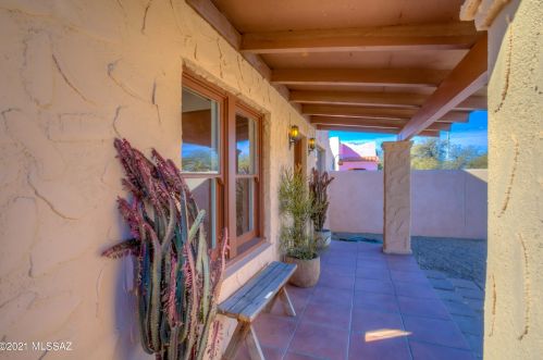 2716 6 St, Tucson AZ 85716-4862 exterior