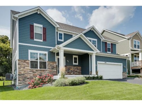 1081 Rosemary Ct, Chaska, MN 55318-4636