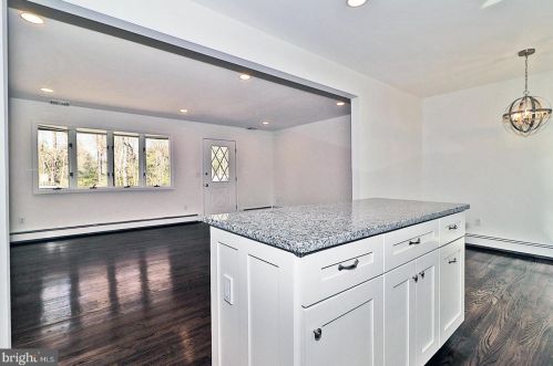 405 Conifer Dr, Lacey NJ  08731-1925 exterior