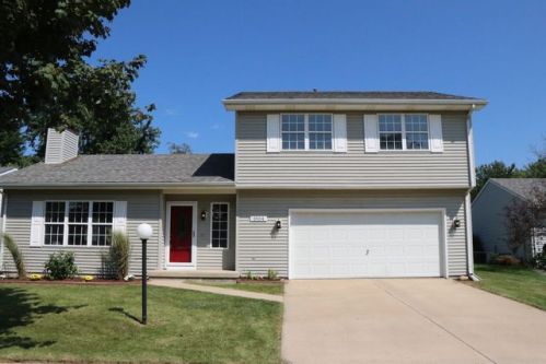 3104 Amy Dr, Champaign, IL 61822-1802