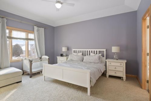 2479 Grey Eagle Cir, Saint Paul MN 55129-6221 exterior