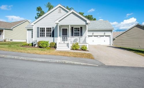 36 Cielo Dr, Dover, NH 03820-5607