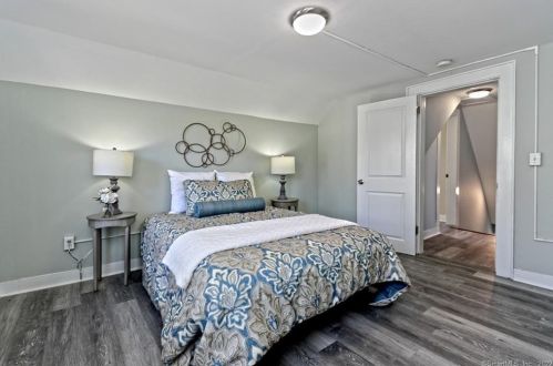 257 Washington St, Wallingford CT 06492-3528 exterior