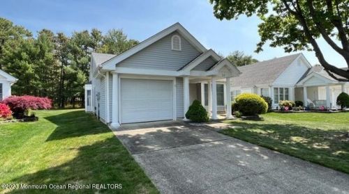 626 Bedford Ln, Lakehurst NJ  08759-4646 exterior