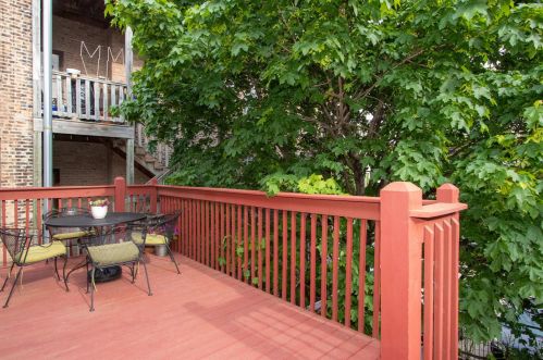 2621 Augusta Blvd, Chicago IL 60651-2603 exterior