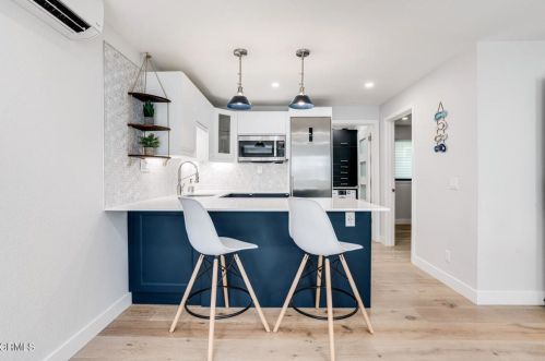 3713 Sunset Ln, Oxnard CA  93035-4133 exterior