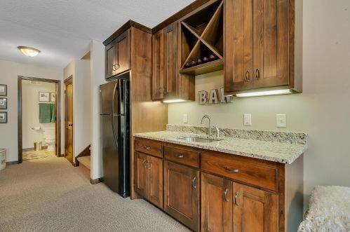 916 21st Ave, Sartell MN 56377-2465 exterior