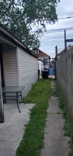 7529 Winchester Ave, Chicago IL 60626-1513 exterior