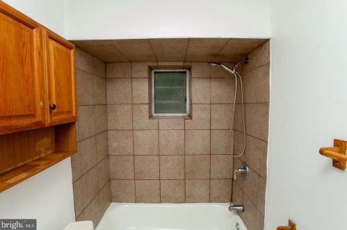 1407 Liberty St, Trenton NJ 08629-2214 exterior