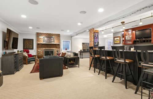 482 Prospect Ave, Elmhurst IL 60126-4325 exterior