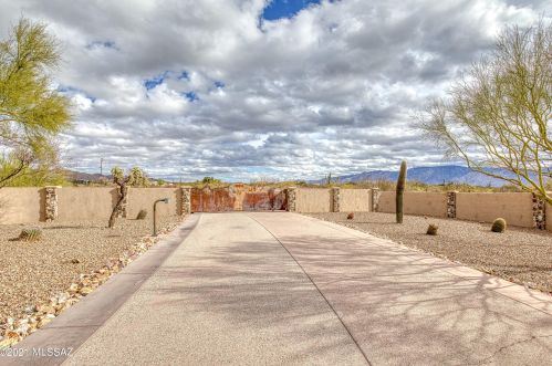 13380 Como Dr, Tucson, AZ 85755-2300