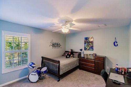 191 Old Tamiami Trl, Naples FL exterior