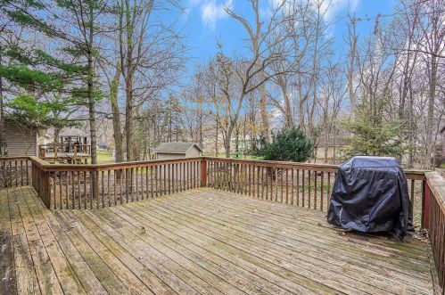 4787 Grenadier Dr, Wyoming MI exterior