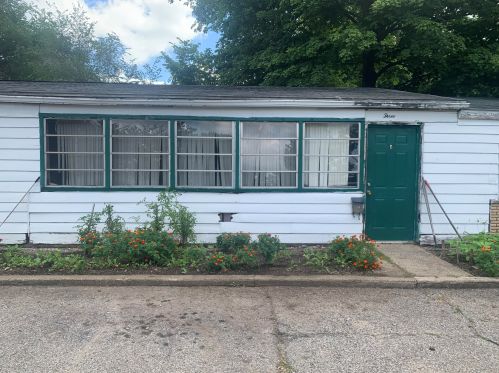 110 South, Cassopolis MI 49031 exterior