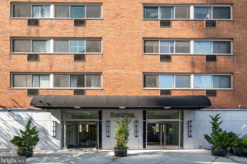 2101 Chestnut St, Philadelphia PA  19103-3197 exterior