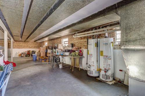 5527 Kilbourn Ave, Chicago IL 60646-5937 exterior