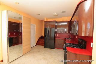 350 Beach Ave, Staten Island NY  10306-4334 exterior