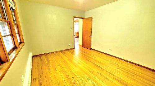 3037 Austin Ave, Chicago IL 60638-1418 exterior