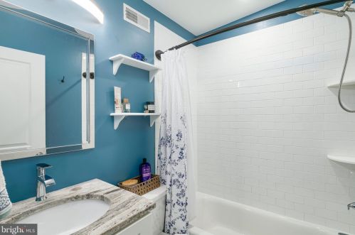 1904 Alder St, Philadelphia PA 19148-2365 exterior