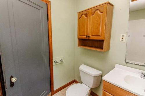 387 Putnam Pike, Killingly CT 06241-1608 exterior