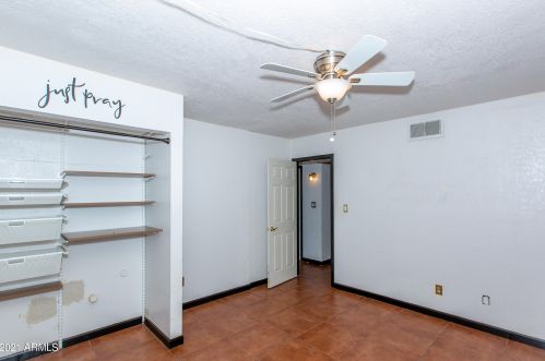 2913 Casa Tomas Ct, Phoenix AZ  85016-7708 exterior