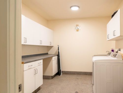 4900 Knapp St, Grand Rapids MI 49525-9436 exterior