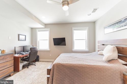 1239 17 St, Philadelphia PA 19121-5029 exterior