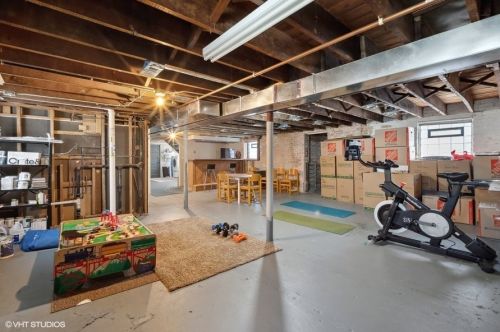 9813 Hoyne Ave, Chicago IL  60643-1728 exterior