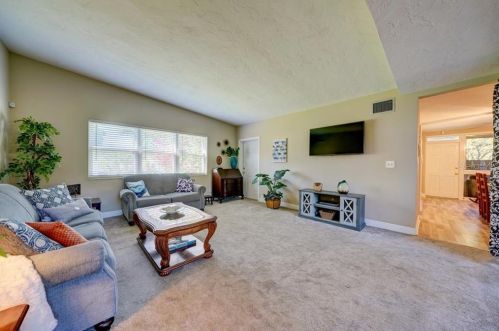 825 Riv Dr, Tampa FL 33617-7864 exterior