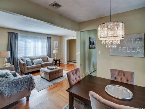 343 Gillette St, Huntington Station NY 11746-7028 exterior